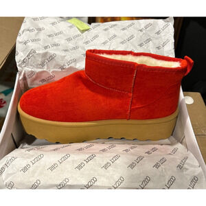COZZY GIRL Size 8 Red Tan Suede Platform Ankle Boots Round Toe Pull On Women